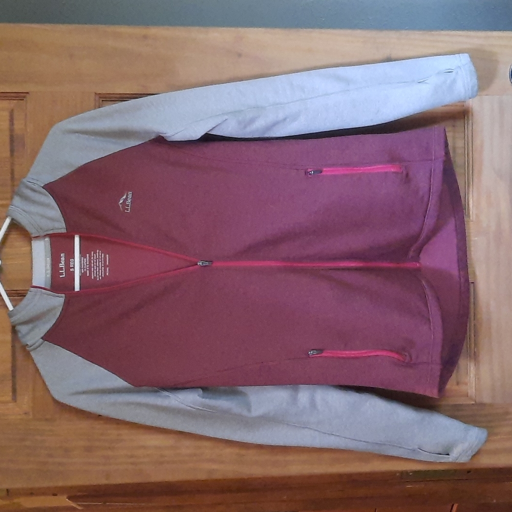 Women's zip up hoodie